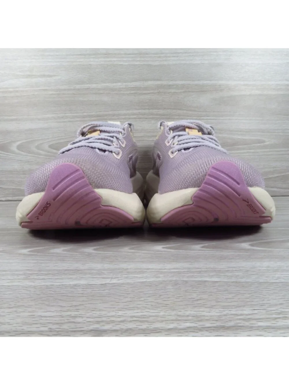 Brooks Glycerin 22 Women's Sz 8.5 Running Shoes Lilac Light Purple 1204341B505